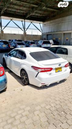טויוטה קאמרי SE הייבריד אוט' 5 דל' 2.5 (208 כ''ס) ק2 בנזין 2021 למכירה בשוהם