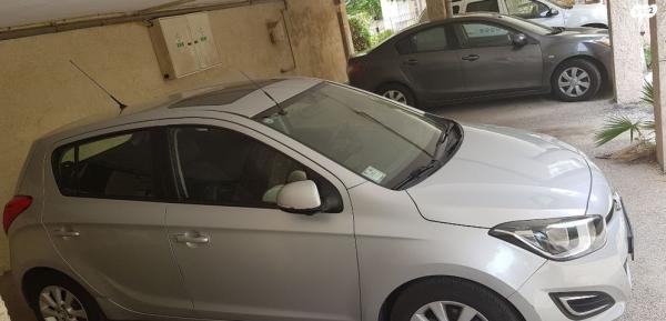 יונדאי i20 Inspire אוט' 1.4 (100 כ"ס) [2009-2015] בנזין 2013 למכירה בראשון לציון