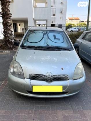 טויוטה יאריס Sol אוט' 1.3 (87 כ''ס) בנזין 2002 למכירה בכפר סבא
