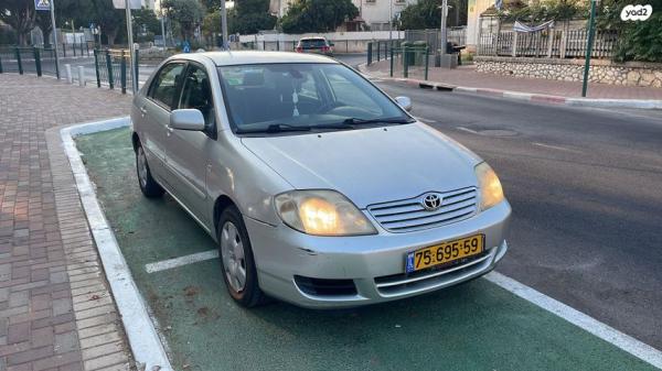 טויוטה קורולה Sun אוט' 1.6 (110 כ''ס) בנזין 2005 למכירה בפתח תקווה
