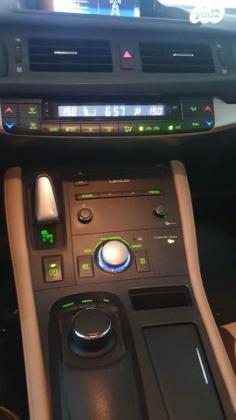 לקסוס CT200H Executive הייבריד אוט' 1.8 (99 כ''ס) בנזין 2018 למכירה בתל אביב יפו