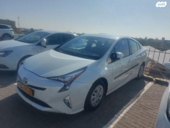 טויוטה פריוס הייבריד אוט' 1.8 (98 כ''ס) בנזין 2017 למכירה ברעננה