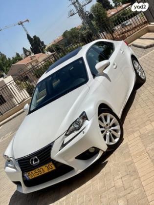 לקסוס IS300h Executive הייבריד אוט' 2.5 (181 כ"ס) בנזין 2014 למכירה בפרדס חנה כרכור