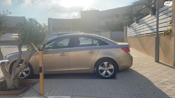 שברולט קרוז LT סדאן אוט' 1.8 (140 כ''ס) בנזין 2010 למכירה בבאר שבע