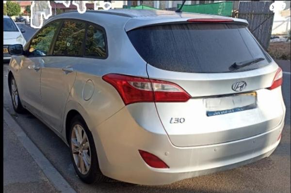יונדאי i30 Inspire סטיישן אוט' 1.6 (135 כ"ס) בנזין 2015 למכירה באליכין