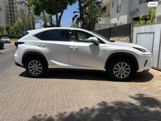 לקסוס NX NX300H Luxury הייבריד אוט' 2.5 (155 כ''ס) בנזין 2018 למכירה ביהוד מונוסון