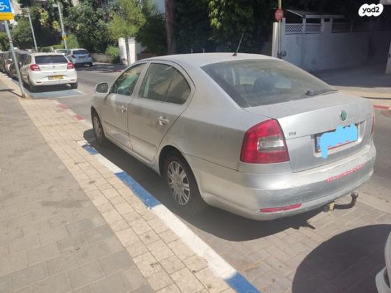 סקודה אוקטביה Ambiente אוט' 1.4 (122 כ''ס) בנזין 2011 למכירה בתל אביב יפו