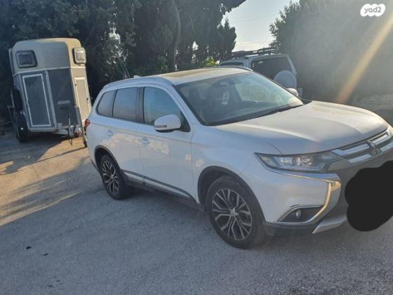 מיצובישי אאוטלנדר Instyle אוט' 7 מק' 2.0 (150 כ"ס) בנזין 2017 למכירה בראש פינה