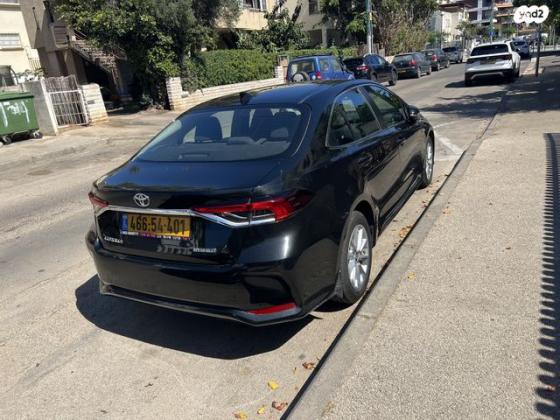 טויוטה קורולה הייבריד Sun סדאן אוט' 1.8 (98 כ''ס) בנזין 2019 למכירה בחיפה