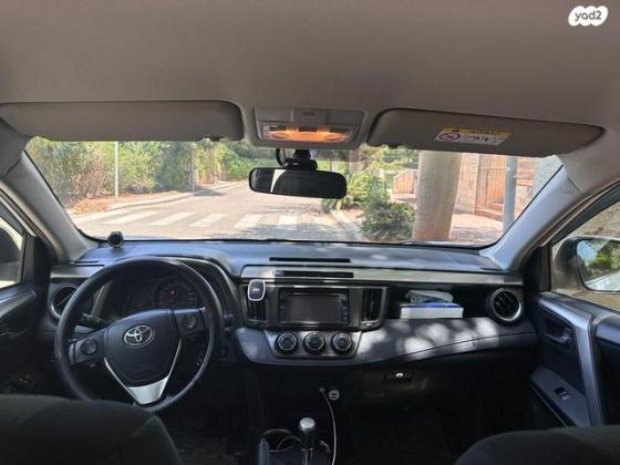 טויוטה RAV4 ארוך 4X4 GLI אוט' 2.0 (151 כ''ס) בנזין 2015 למכירה בחרות