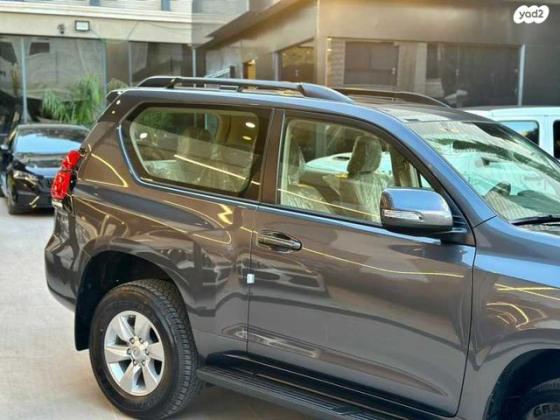 טויוטה לנד קרוזר ארוך SWB אוט' 5 מק' דיזל 3 דל' 2.8 (204 כ"ס) דיזל 2023 למכירה בנצרת עילית u002F נוף הגליל