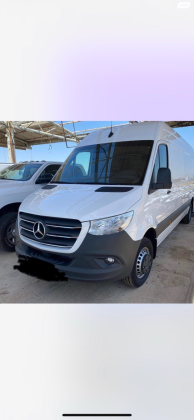 מרצדס ספרינטר מסחרי 519 L3H2 ארוך גבוה 5.5 טון אוט' דיזל 2.0 (190 כ"ס) דיזל 2023 למכירה בשוהם