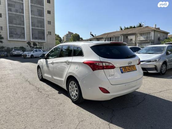 יונדאי i30 Inspire סטיישן אוט' 1.6 (135 כ"ס) בנזין 2013 למכירה בחולון