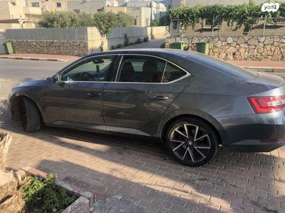 סקודה סופרב (עד 2019) Ambition אוט' 1.8 (180 כ''ס) בנזין 2018 למכירה בעראבה