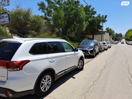 מיצובישי אאוטלנדר Instyle אוט' 7 מק' 2.0 (150 כ"ס) בנזין 2017 למכירה ברמת ישי