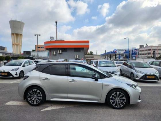טויוטה קורולה הייבריד Excite Plus הצ'בק אוט' 1.8 (98 כ''ס) בנזין 2020 למכירה בראשון לציון
