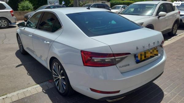 סקודה סופרב (2019 ואילך) 4X4 L&K FL אוט' 2.0 (272 כ''ס) בנזין 2019 למכירה בחיפה