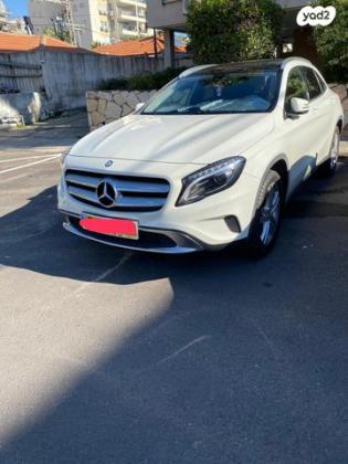 מרצדס GLA GLA200 Urban אוט' 1.6 (156 כ''ס) [2014-2017] בנזין 2017 למכירה בחולון