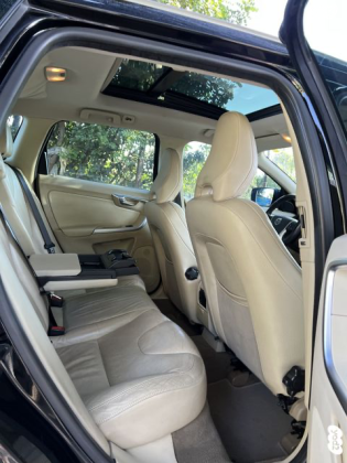 וולוו XC60 4X4 D5 Active סטיישן אוט' דיזל 2.4 (205 כ''ס) דיזל 2011 למכירה בבית חשמונאי