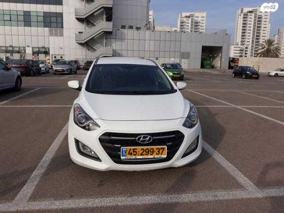 יונדאי i30 Inspire סטיישן אוט' 1.6 (135 כ"ס) בנזין 2015 למכירה באלקנה