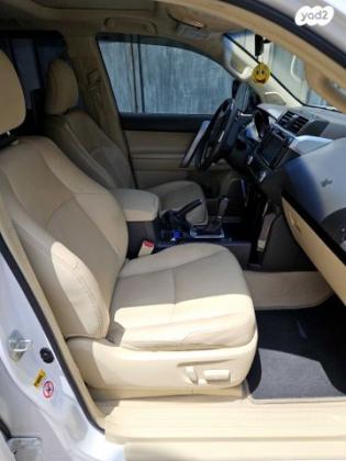 טויוטה לנד קרוזר ארוך 4X4 Luxury אוט' דיזל 7 מק' 2.8 (177 כ"ס) דיזל 2016 למכירה בעתלית