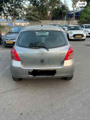 טויוטה יאריס Sol רובוטית 1.3 (87 כ"ס) בנזין 2007 למכירה במצליח