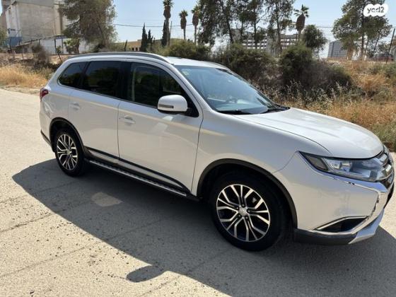 מיצובישי אאוטלנדר Premium אוט' 7 מק' 2.0 (150 כ''ס) בנזין 2015 למכירה בבאר שבע