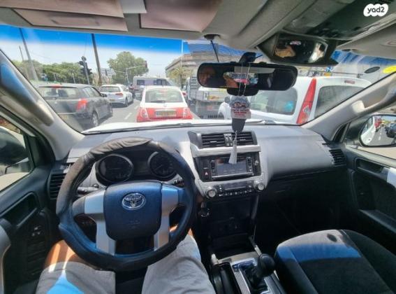 טויוטה לנד קרוזר ארוך 4X4 TS אוט' דיזל 5 מק' 3.0 (190 כ''ס) דיזל 2014 למכירה ביבנה