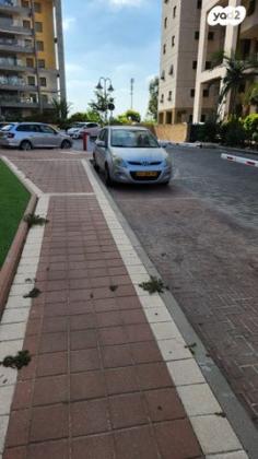 יונדאי i20 Inspire אוט' 1.4 (100 כ"ס) [2009-2015] בנזין 2011 למכירה באור יהודה