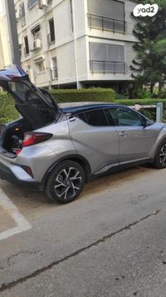 טויוטה C-HR Chic הייבריד אוט' 1.8 (98 כ"ס) בנזין 2021 למכירה בתל אביב יפו