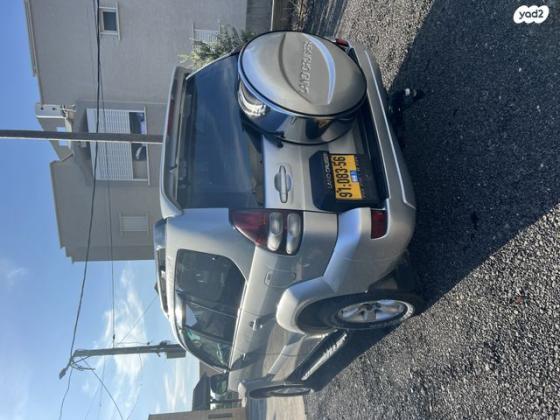 טויוטה לנד קרוזר ארוך 4X4 Luxury אוט' דיזל 8 מק' 3.0 (166 כ''ס) דיזל 2005 למכירה בבוקעתא