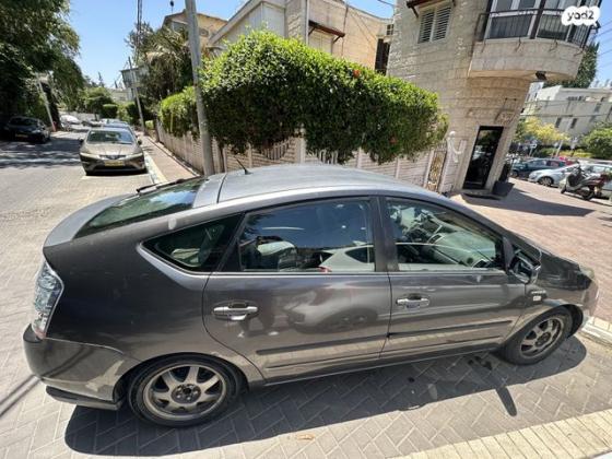 טויוטה פריוס GLI הייבריד אוט' 1.5 (76 כ"ס) בנזין 2009 למכירה בגבעתיים