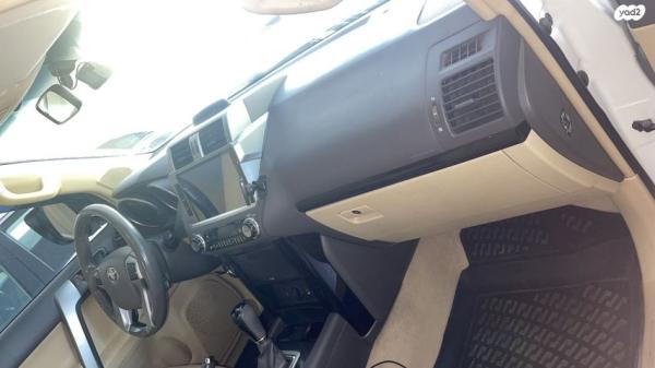 טויוטה לנד קרוזר ארוך 4X4 Luxury אוט' דיזל 7 מק' 3.0 (190 כ''ס) דיזל 2014 למכירה ברמת גן
