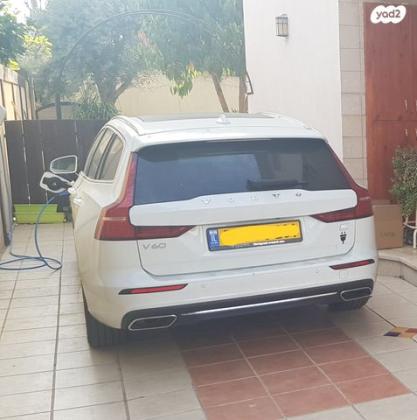 וולוו V60 T8 Inscription הייבריד אוט' 5 דל' 2.0 (390 כ''ס) היברידי חשמל / בנזין 2020 למכירה ברעננה