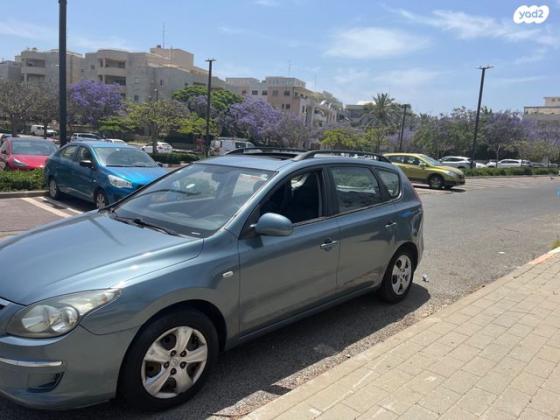 יונדאי i30CW Inspire סטיישן אוט' 1.6 (126 כ''ס) בנזין 2011 למכירה בהרצליה