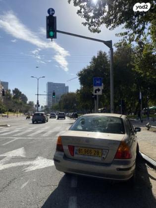 סוזוקי ליאנה GLX סדאן ידני 1.6 (103 כ''ס) בנזין 2002 למכירה בתל אביב יפו