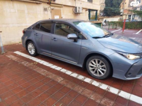 טויוטה קורולה הייבריד Sense סדאן אוט' 1.8 (98 כ''ס) בנזין 2020 למכירה בזרחיה