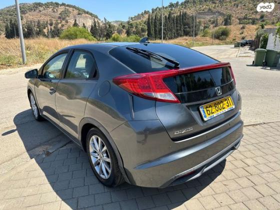 הונדה סיוויק האצ'בק החדשה Comfort אוט' 1.8 (142 כ''ס) בנזין 2015 למכירה בעפולה