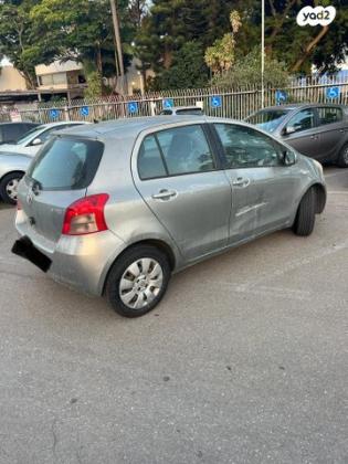 טויוטה יאריס Sol רובוטית 1.3 (87 כ"ס) בנזין 2007 למכירה במצליח