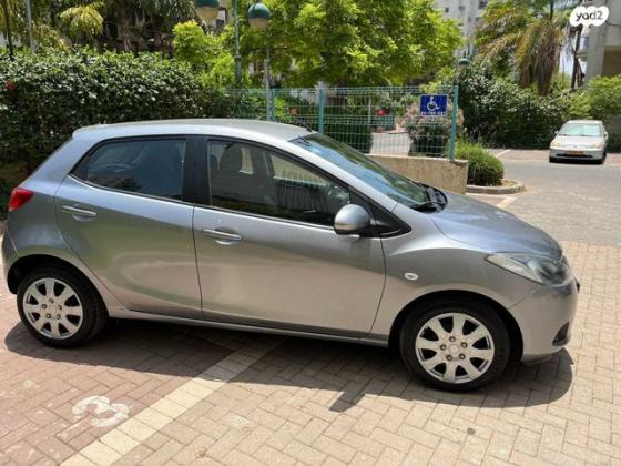 מאזדה H Dynamic אוט' 1.5 (103 כ"ס) בנזין 2010 למכירה בבת ים