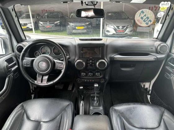 ג'יפ / Jeep רנגלר ארוך 4X4 Unlimited Sport אוט' 3.6 (280 כ''ס) ק'-2 בנזין 2017 למכירה בבת ים