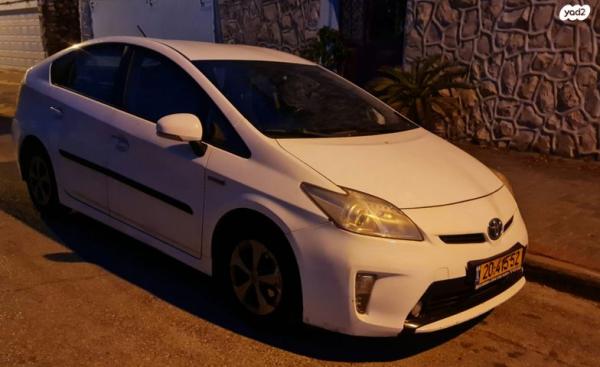 טויוטה פריוס GLI הייבריד אוט' 1.8 (99 כ"ס) בנזין 2013 למכירה במבשרת ציון