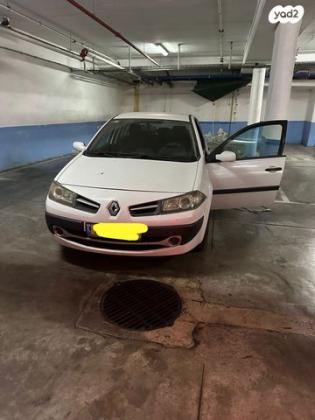 רנו מגאן דור 2 (2004-2010) Business אוט' 4 דל' 1.6 (110 כ''ס) בנזין 2009 למכירה בפתח תקווה