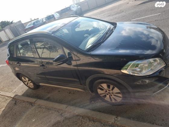 סוזוקי SX4 קרוסאובר GLX אוט' 1.6 (118 כ''ס) בנזין 2015 למכירה בחיפה