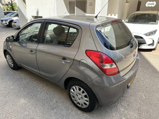 יונדאי i20 Inspire אוט' 1.4 (100 כ"ס) [2009-2015] בנזין 2012 למכירה בראשון לציון