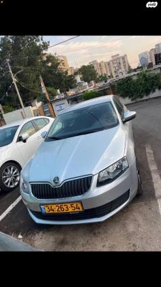 סקודה אוקטביה Ambition אוט' 1.2 (105 כ''ס) בנזין 2015 למכירה בכפר סבא