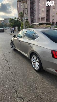 סקודה סופרב (עד 2019) Style אוט' 1.4 (150 כ"ס) בנזין 2018 למכירה בנתניה