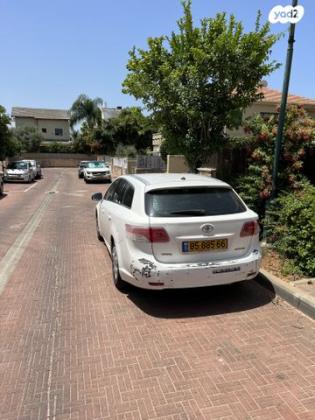 טויוטה אוונסיס סטיישן אוט' 2.0 (152 כ"ס) בנזין 2009 למכירה בכפר יונה
