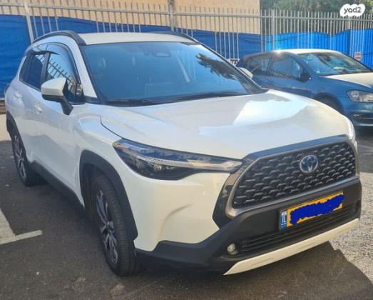 טויוטה קורולה קרוס 4X2 Dynamic אוט' 1.8 (97 כ''ס) בנזין 2023 למכירה בפתח תקווה