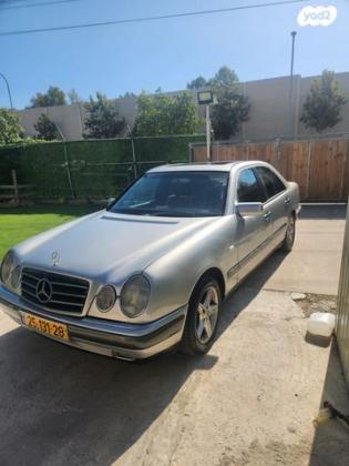 מרצדס E-Class E230 Elegance אוט' 2.3 בנזין 1996 למכירה בעכו